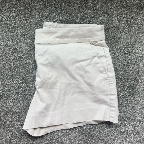 Women’s LOFT Riviera Short in Size 6 in Off White - Picture 3 of 8